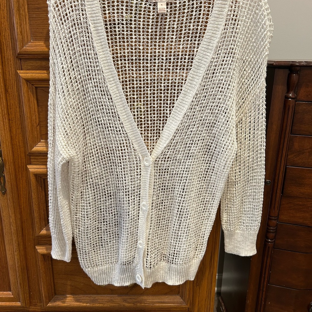 Chic White Knit Cardigan